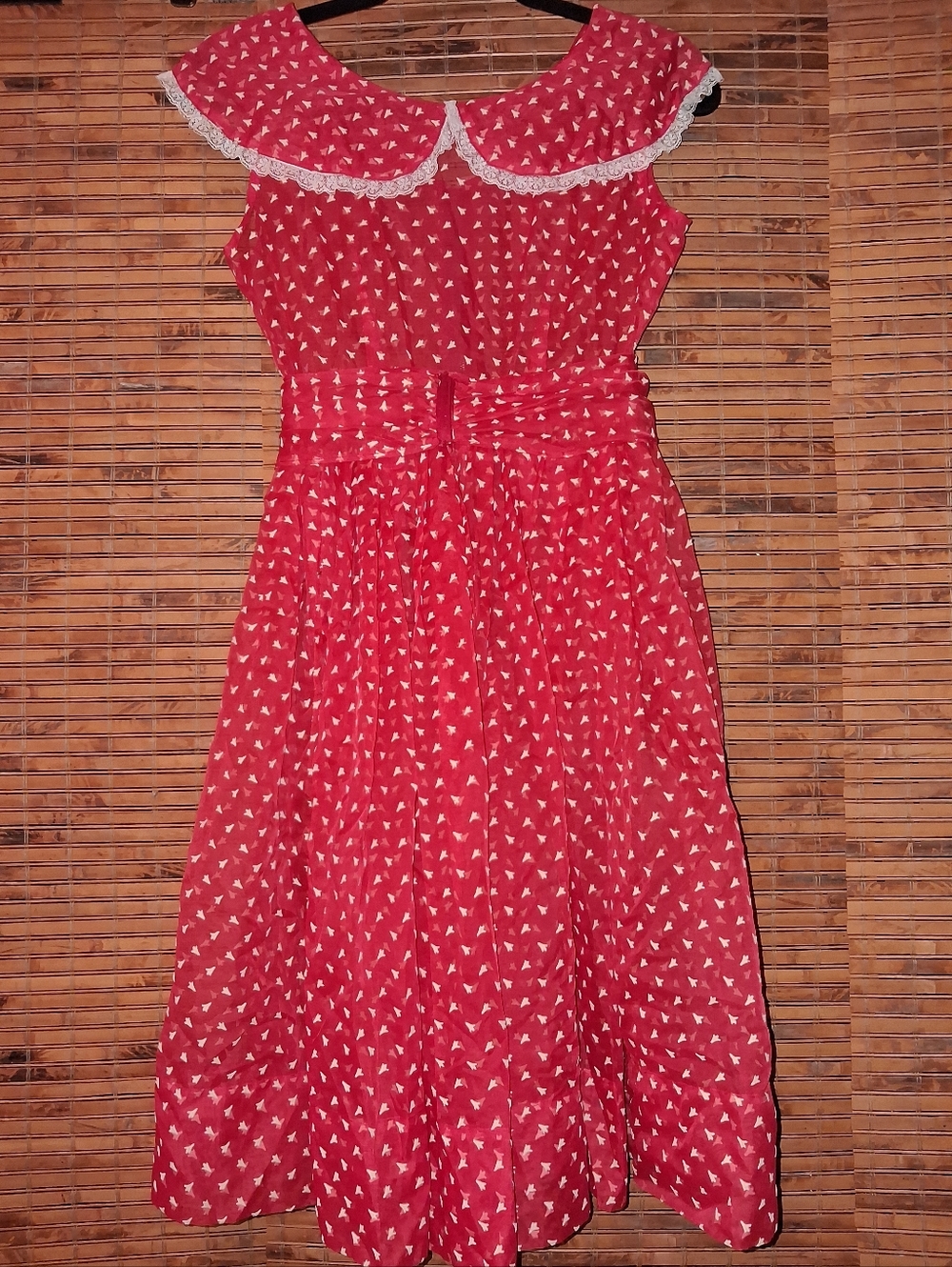 1950s VINTAGE RED SHEER NOVELTY PRINT LACE TRIMMED FIT AND FLARE DRESS